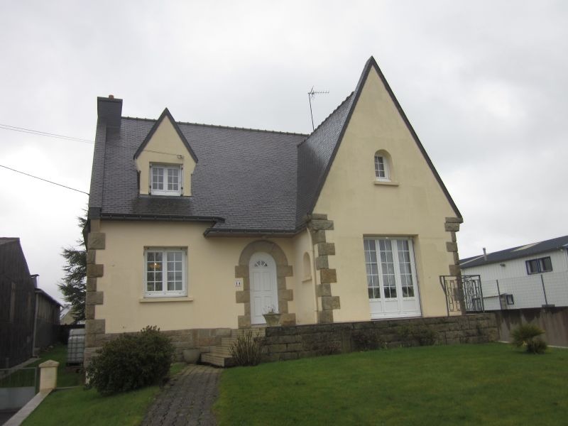 French Property for Sale House (near LOUDEAC) in Côtesd'Armor, Brittany