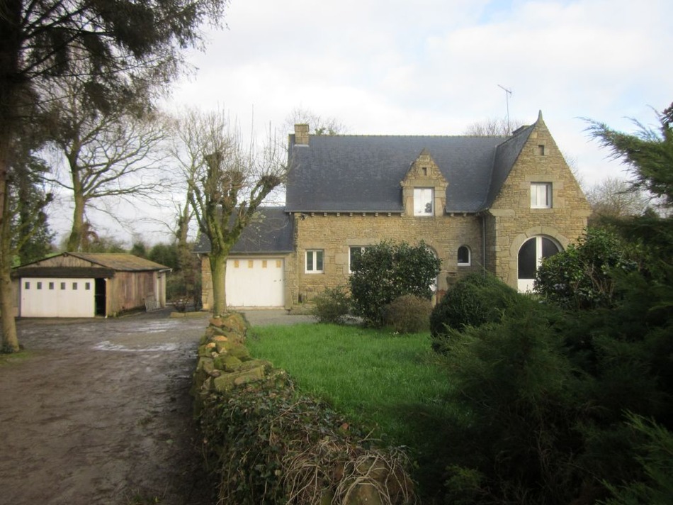 French Property for Sale House (near LA FERRIERE) in Côtesd'Armor