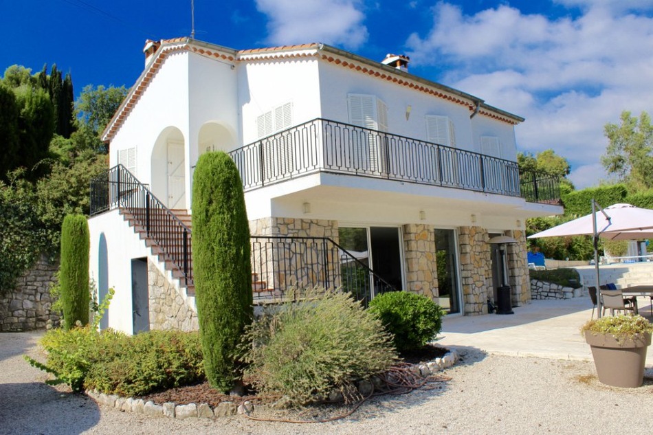 French Property for Sale Villa (near Vence) in AlpesMaritimes, Côte d