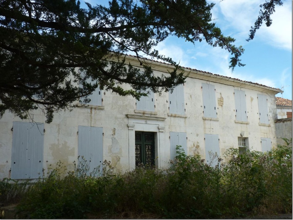 French Property for Sale House (near NEUVICQ LE CHATEAU) in Charente