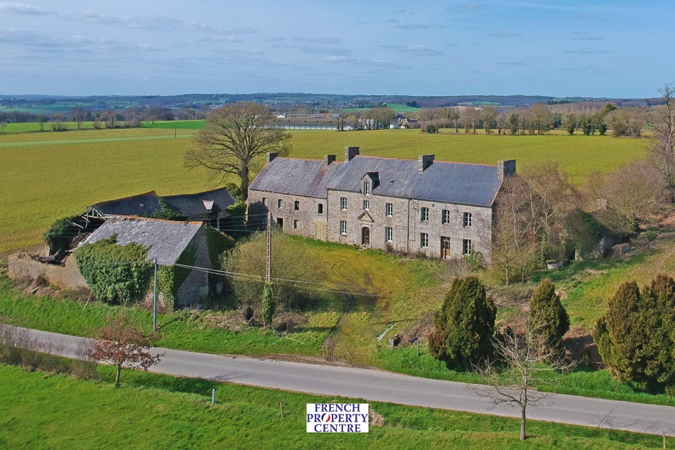 French Property for Sale House (near LOUDEAC) in Côtesd'Armor, Brittany