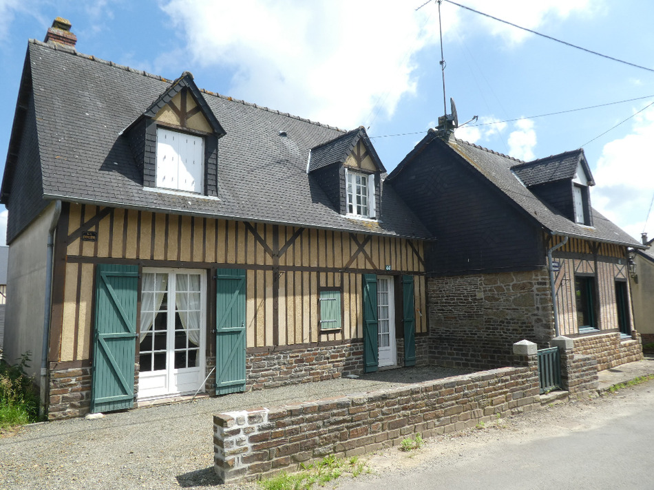 French Property for Sale House (near NOTRE DAME DU TOUCHET) in Manche