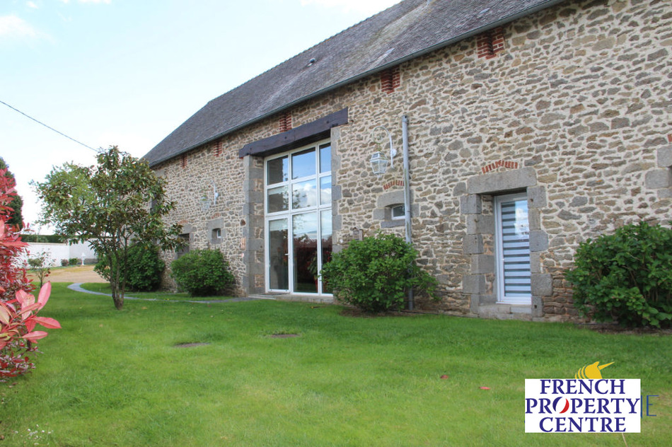 French Property for Sale House (near MAYENNE) in Mayenne, Loire