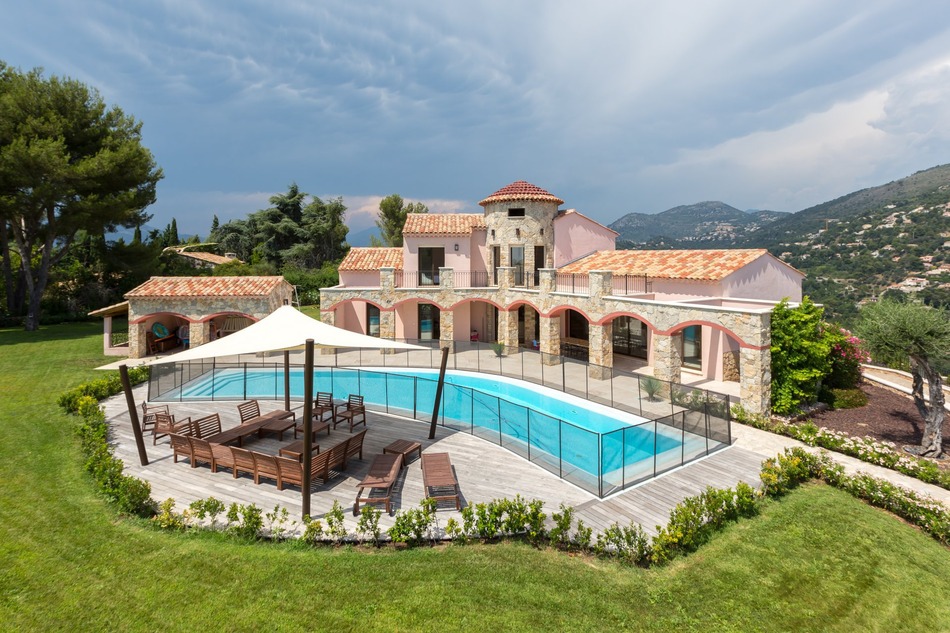 French Property for Sale Villa (near Nice) in AlpesMaritimes, Côte d'Azur