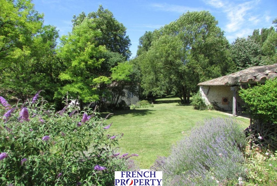 French Property for Sale Maison de Maître (near MONTAIGU DE QUERCY) in