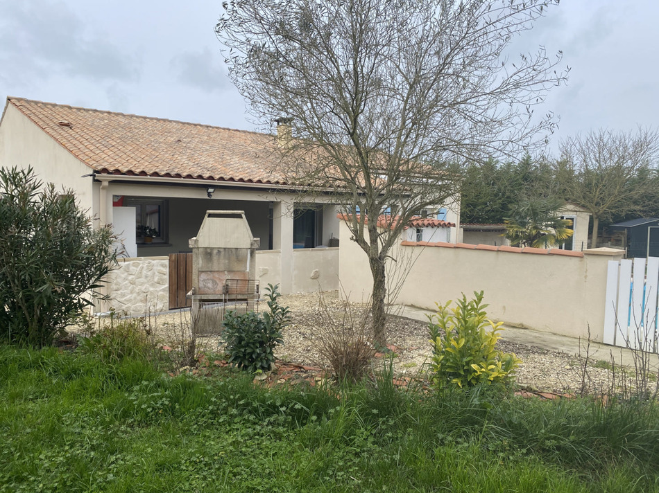 French Property for Sale House (near STJEAN D'ANGELY) in Charente