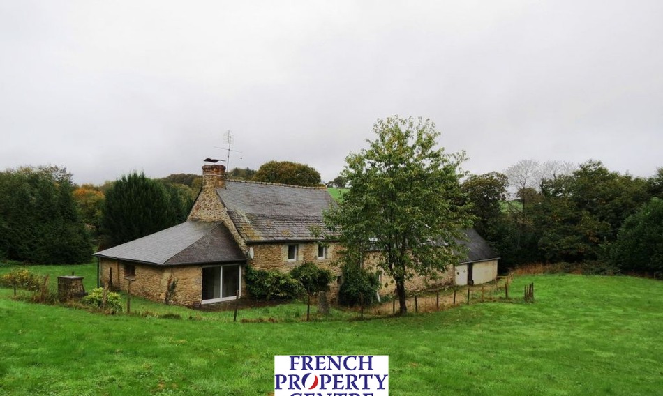 French Property for Sale House (near SaintNicolasduPélem) in Côtes