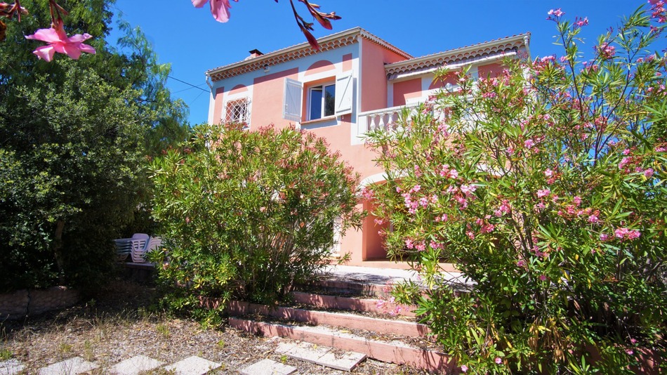 French Property for Sale Apartment (near st aygulf) in Var, Côte d'Azur