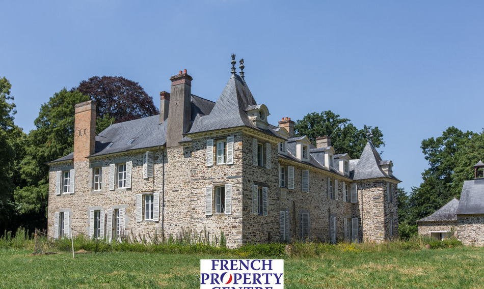 French Property for Sale Chateau (near RENNES) in IlleetVilaine