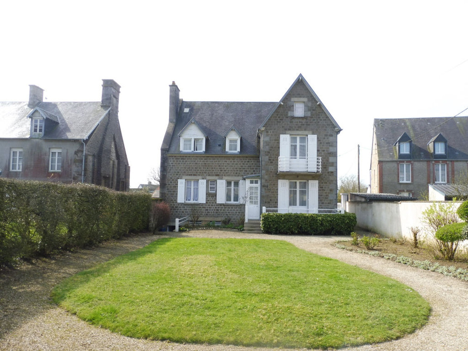French Property for Sale House (near SOURDEVAL) in Manche, Normandy