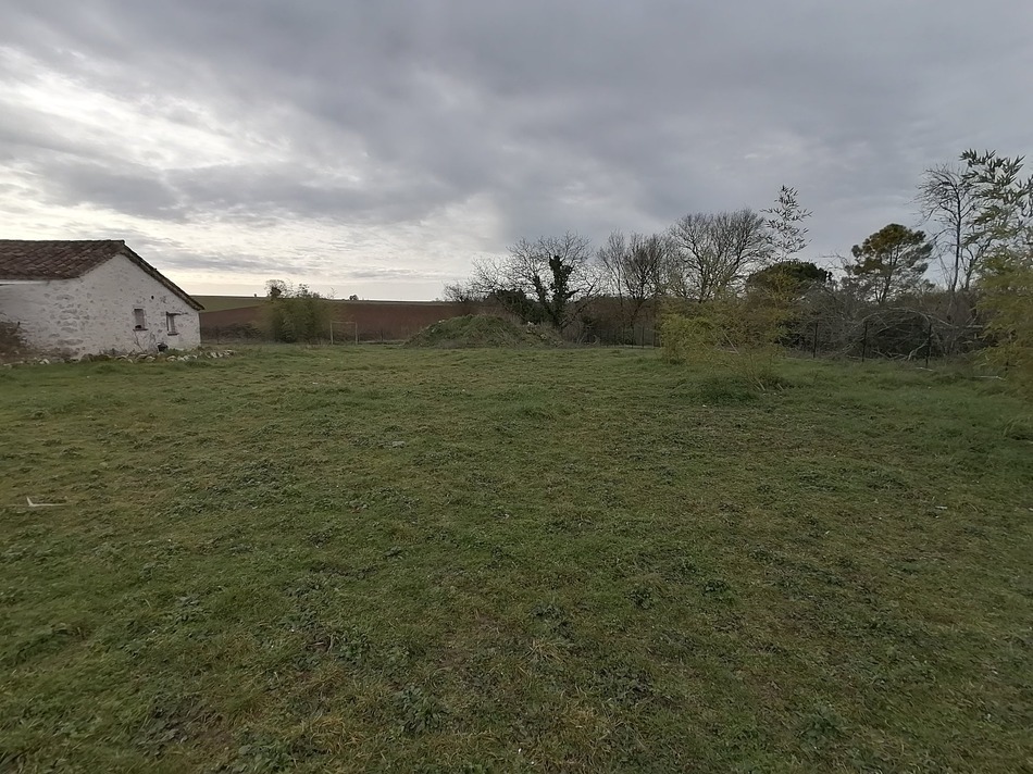 French Property for Sale House (near BourgdeVisa) in