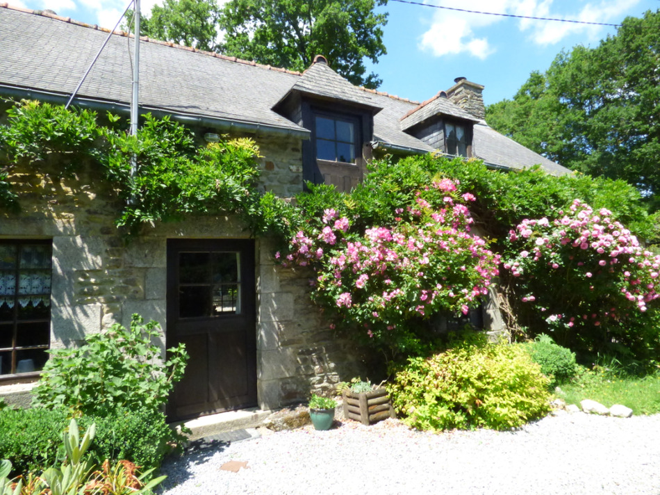 French Property for Sale House (near ST MALO DES TROIS FONTAINES) in